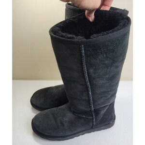 UGG Australia Black Leather Sheepskin Pull On Tall Shearling Boots Women's Sz 9